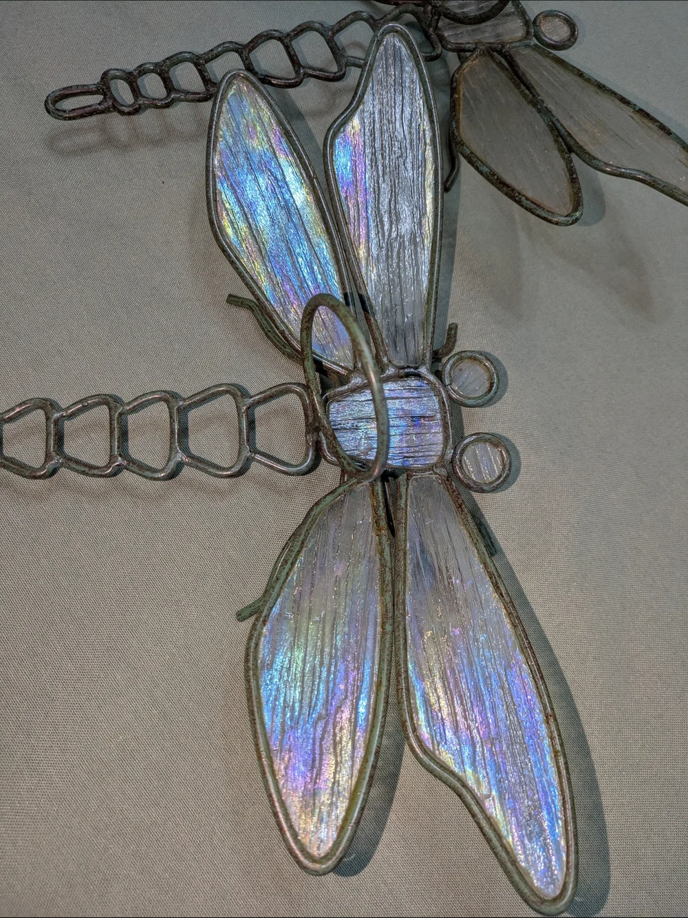 N/A elegant iridescent